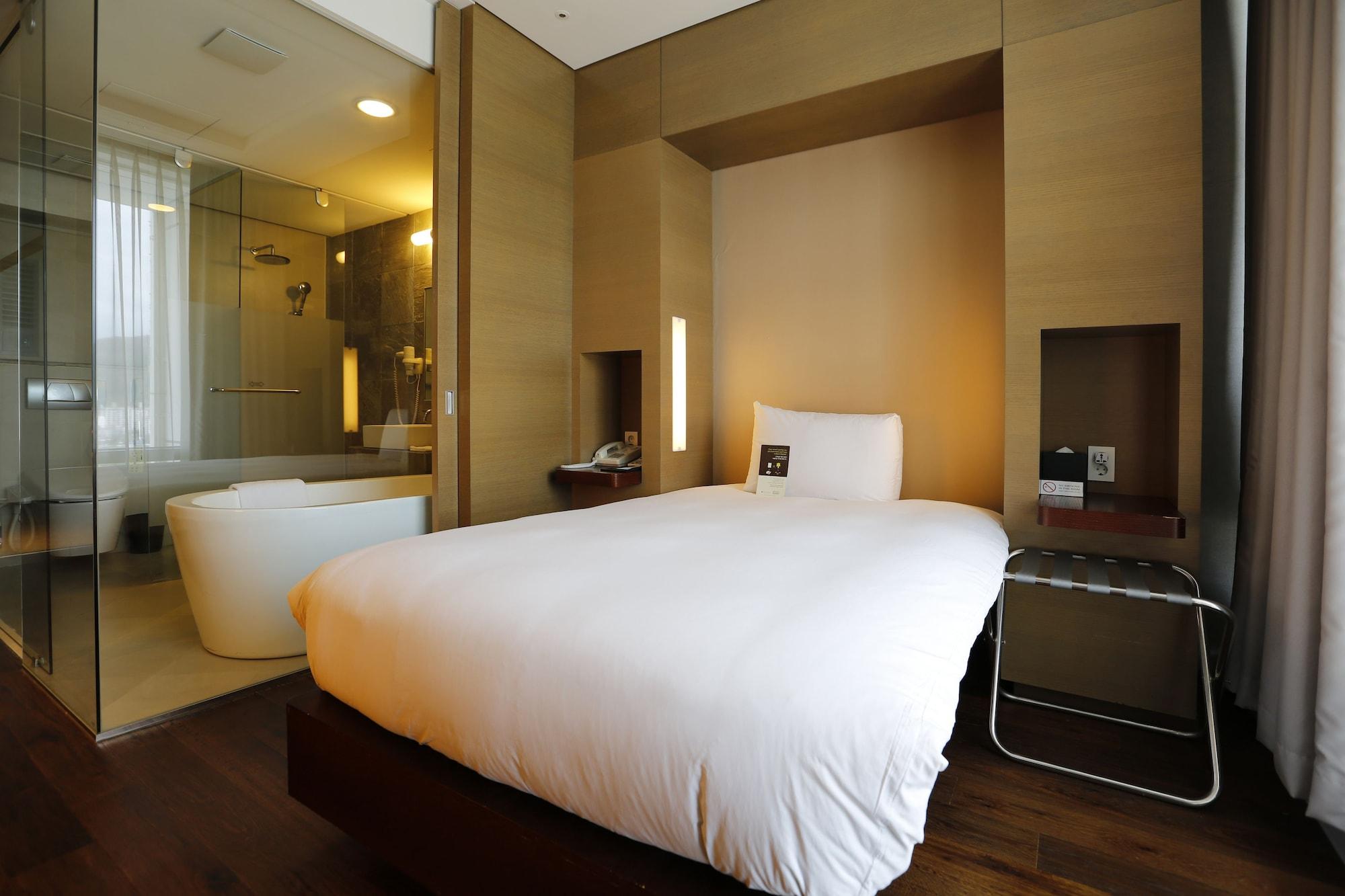 Grand Mercure Ambassador Changwon Εξωτερικό φωτογραφία