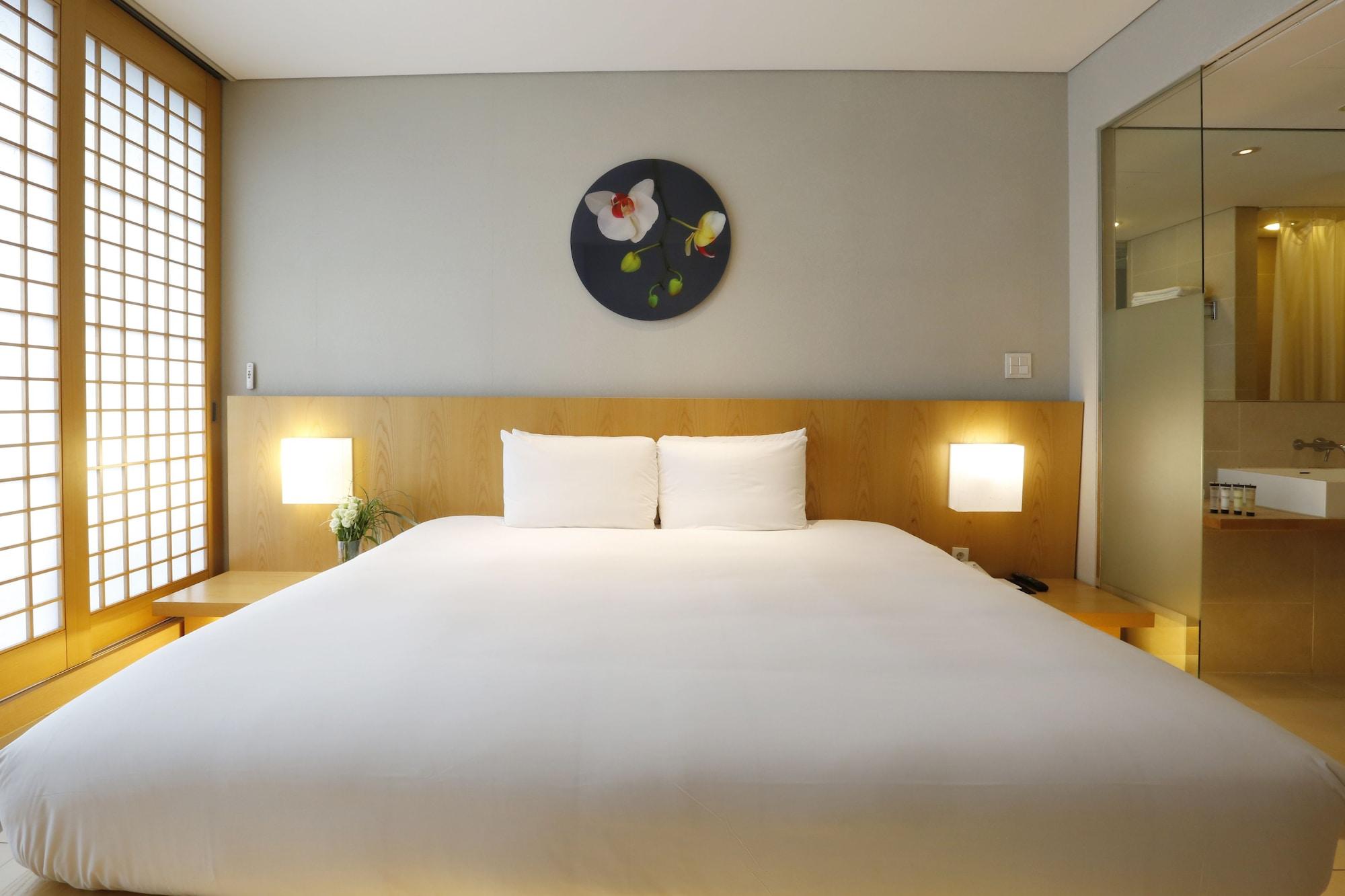 Grand Mercure Ambassador Changwon Εξωτερικό φωτογραφία