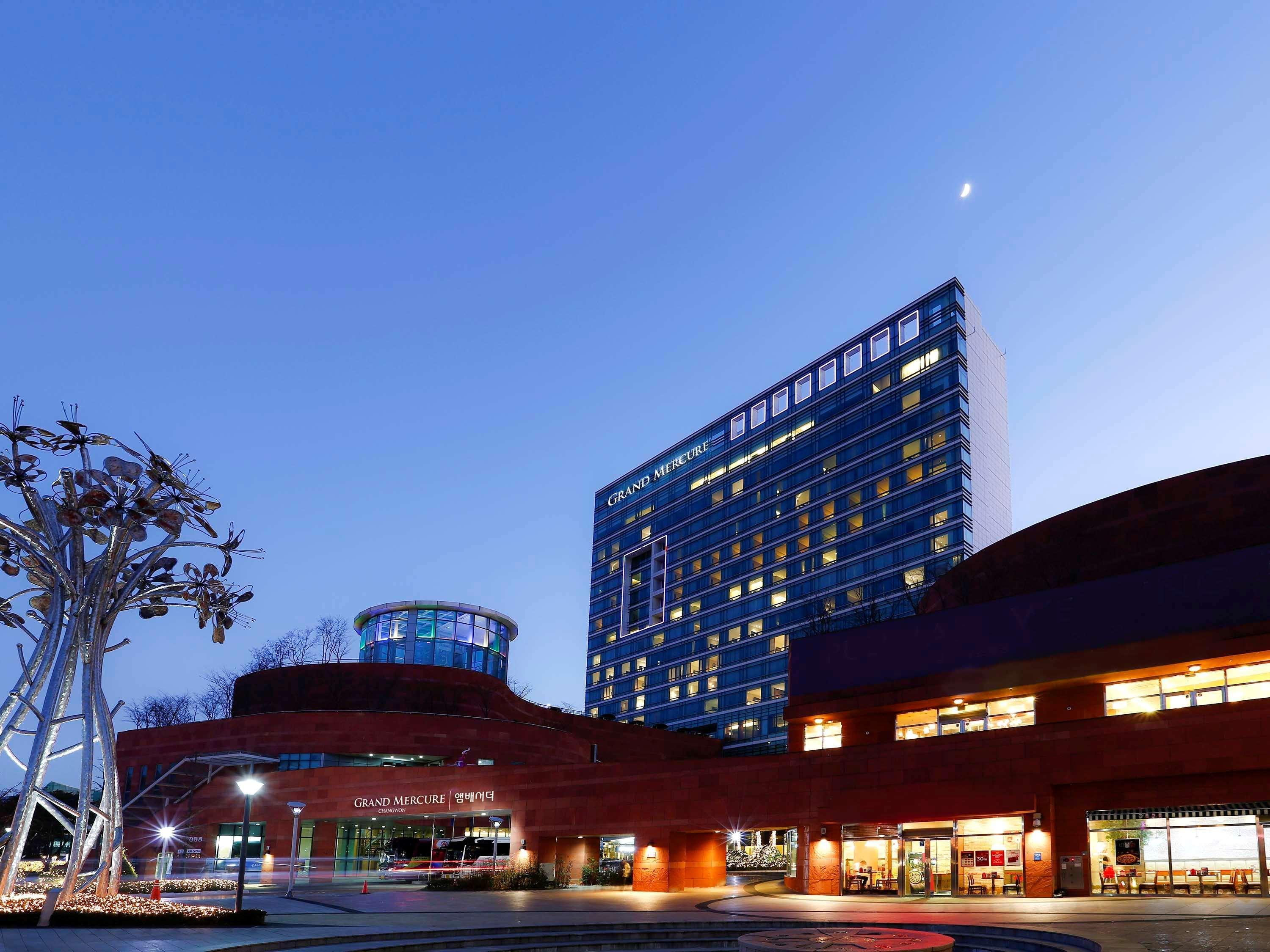 Grand Mercure Ambassador Changwon Εξωτερικό φωτογραφία