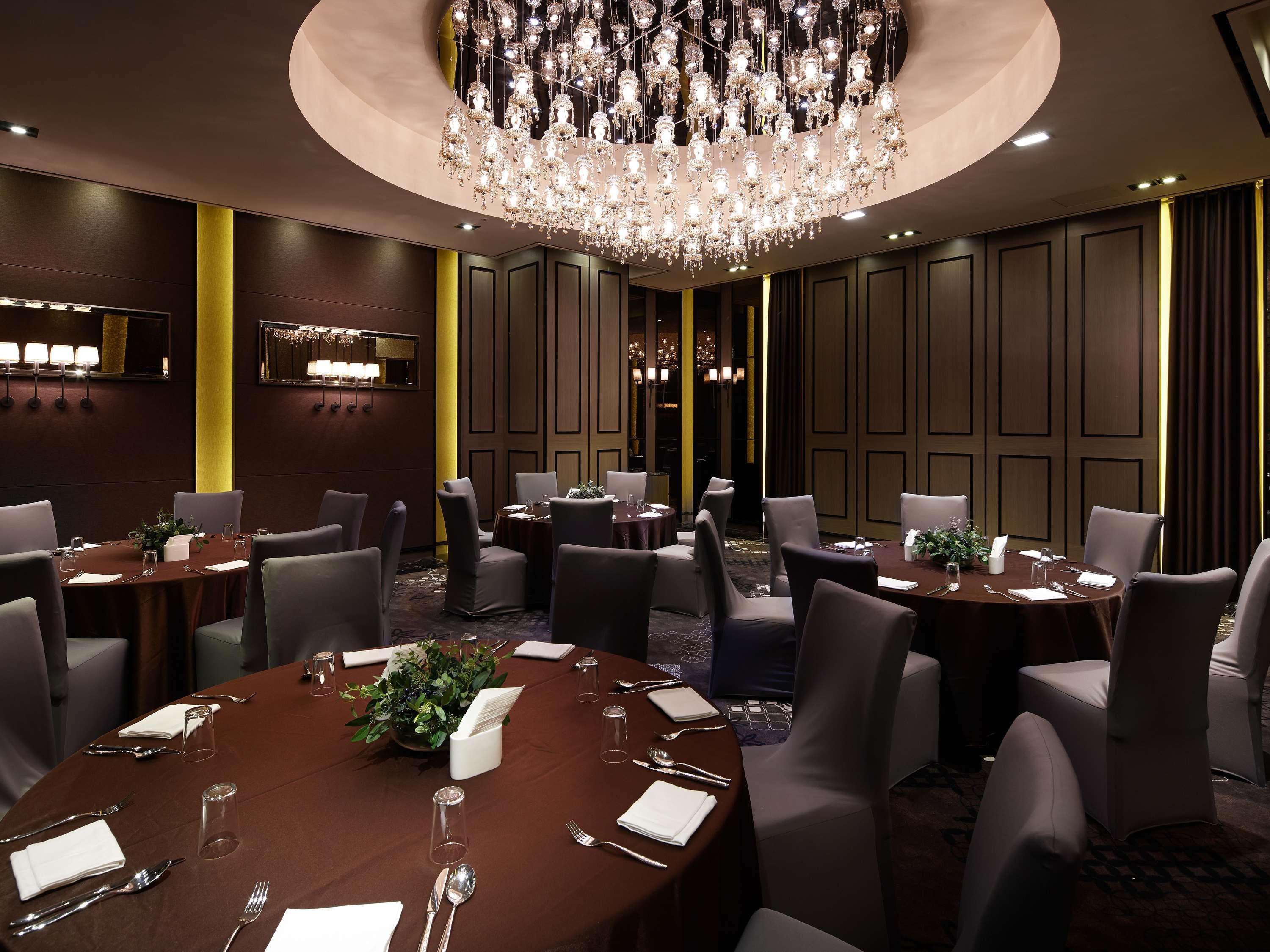 Grand Mercure Ambassador Changwon Εξωτερικό φωτογραφία