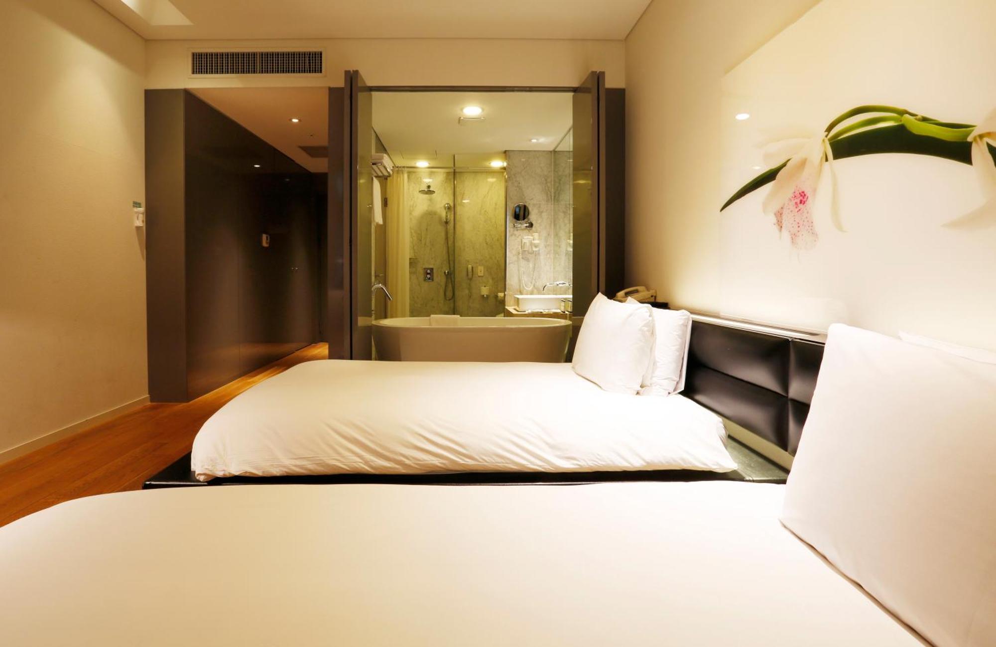Grand Mercure Ambassador Changwon Εξωτερικό φωτογραφία